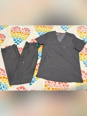 🩶 Figs Graphite Scrub Set 🩶